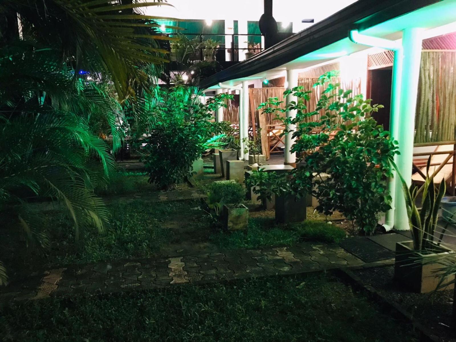 Lion Paradise Surf Beach มาตารา ภายนอก รูปภาพ